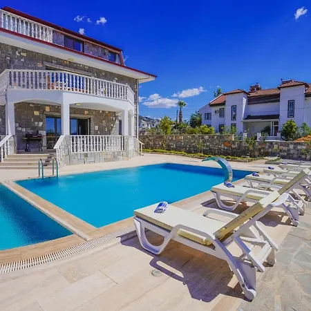 Fethiye'de 5 Yatak Odali Lueks Villa Fethiye