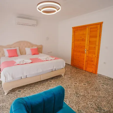 Fethiye'de 5 Yatak Odali Lueks Villa *