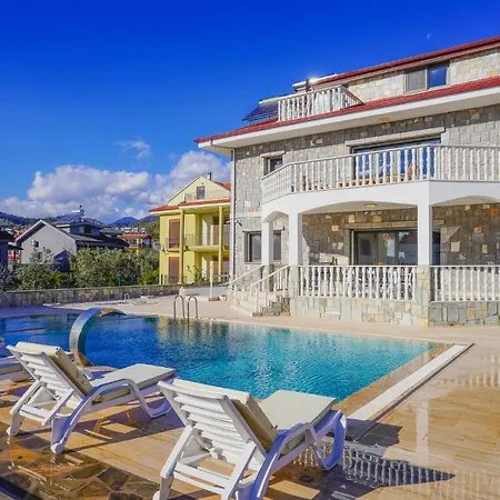 Villa Fethiye'de 5 Yatak Odali Lueks